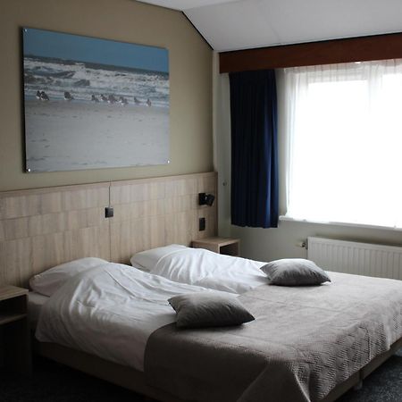 Hotel "De Klok" Бюрен Экстерьер фото