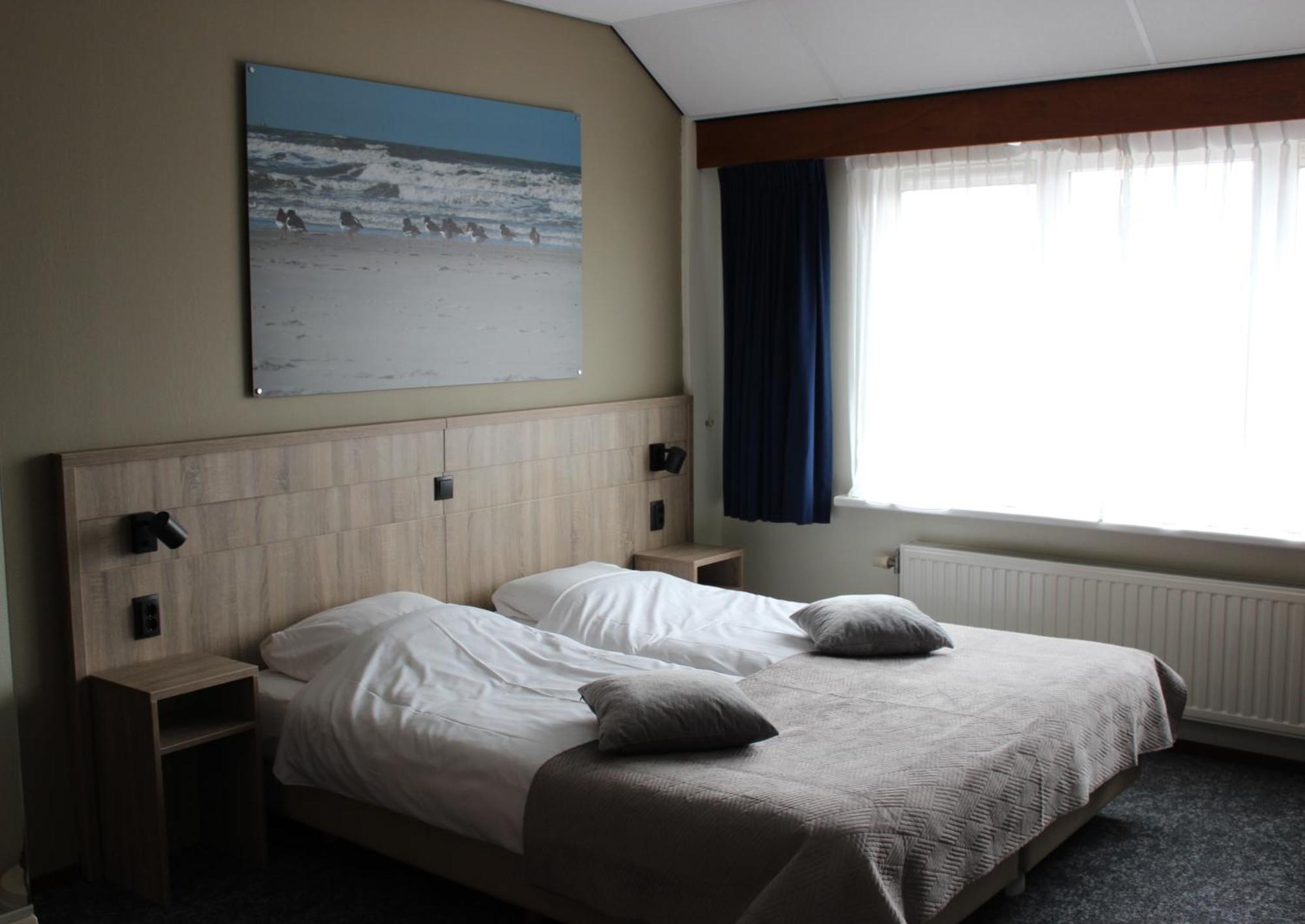 Hotel "De Klok" Бюрен Экстерьер фото